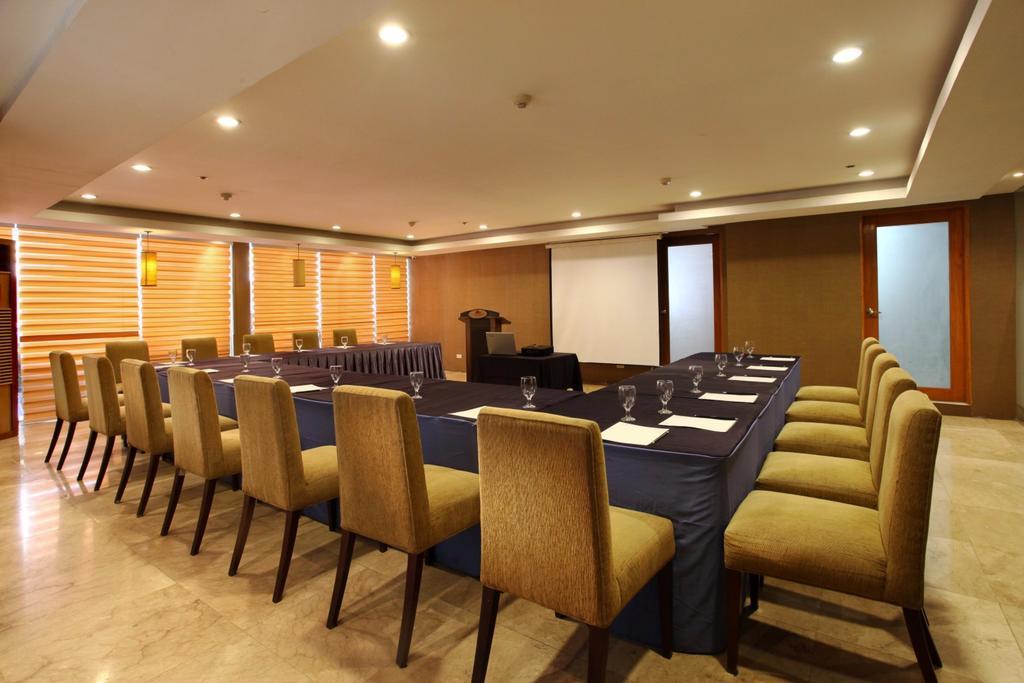 City Garden Suites Manila Ngoại thất bức ảnh